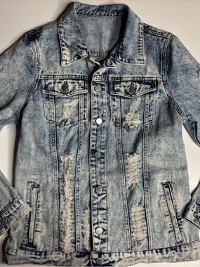 Distressed Acid Wash Denim Jacket Blue Trucker Style Size M (No Tag)